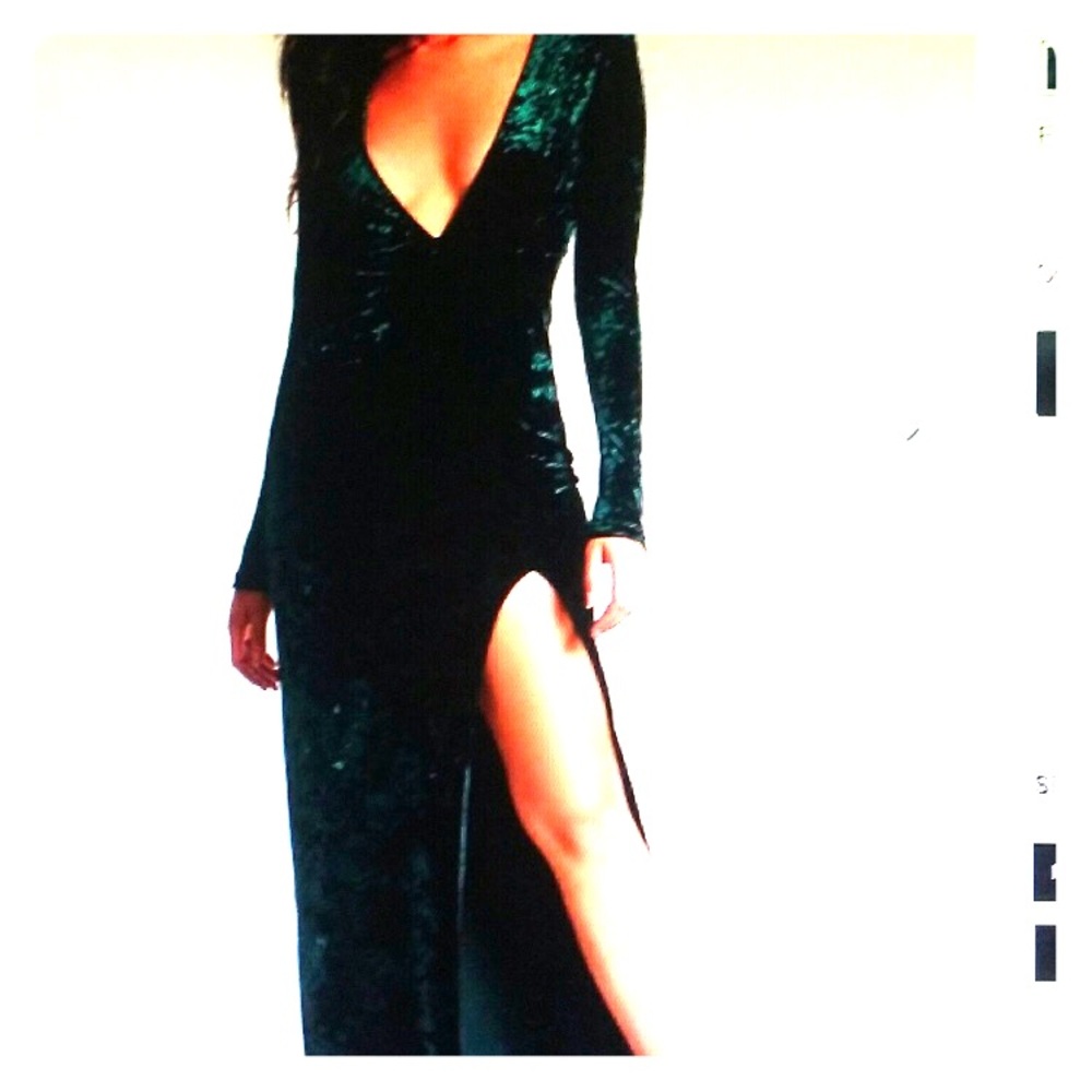 Long sleeve velvet dress